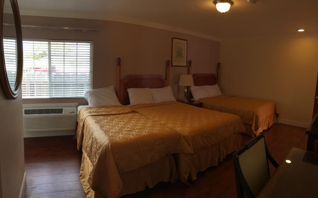 Wagon Wheel Motel Salinas Esterno foto