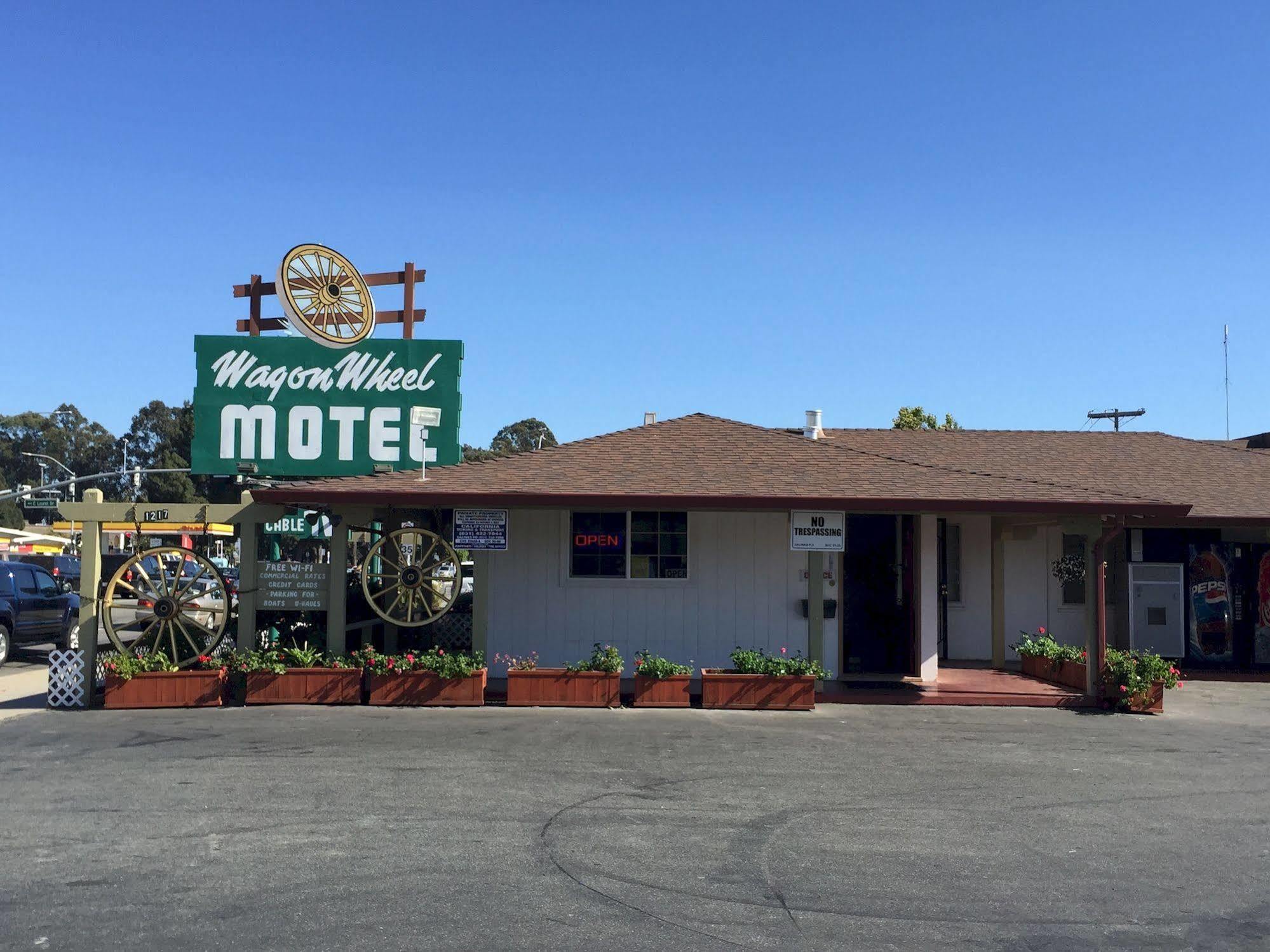 Wagon Wheel Motel Salinas Esterno foto