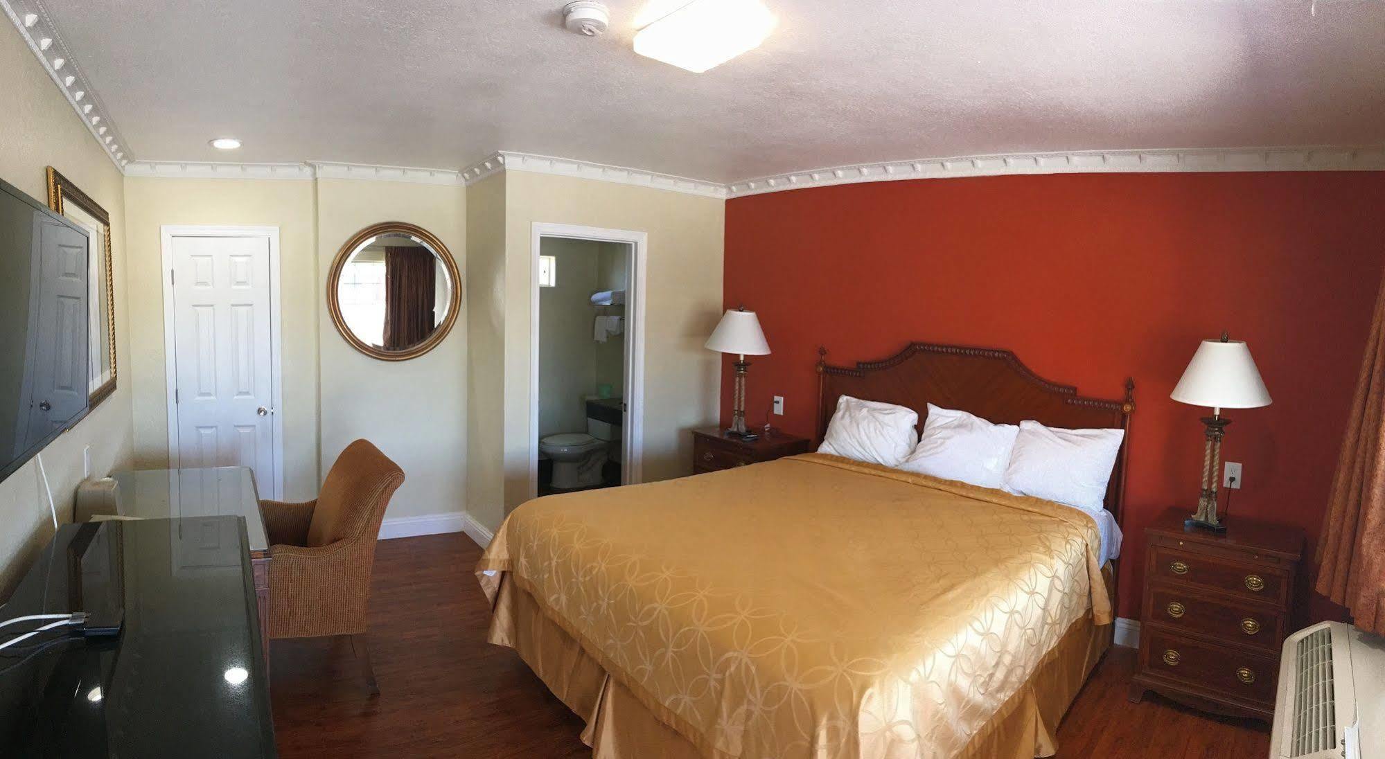 Wagon Wheel Motel Salinas Esterno foto