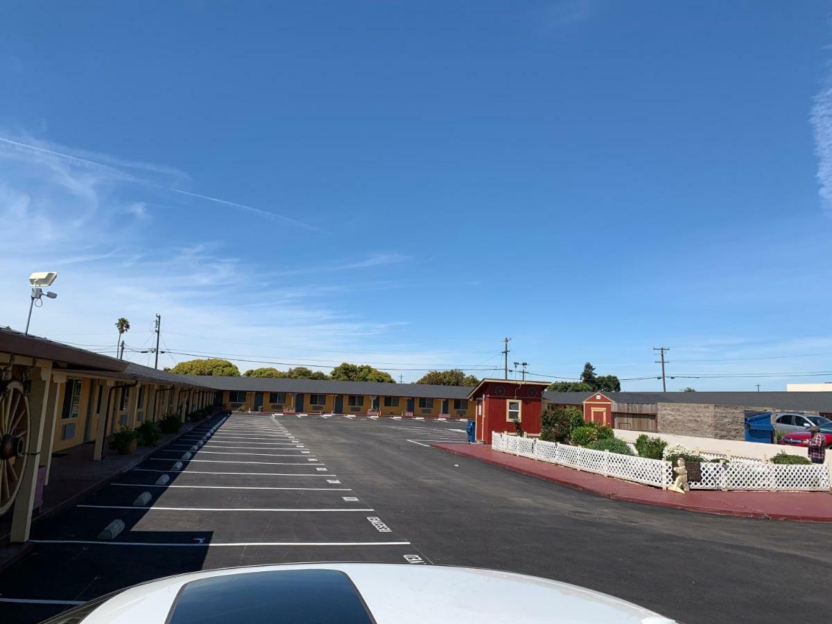 Wagon Wheel Motel Salinas Esterno foto